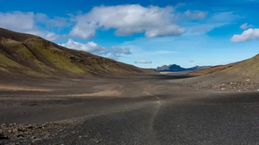 vulkanische Landschaft am Hellismannaleid weite vulkanische Landschaft am Hellismannaleid