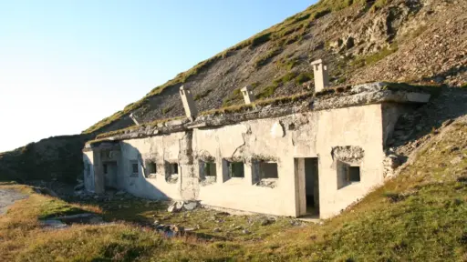 Kriegsstellung am karnischen-Hoehenweg Kriegsstellung am karnischen Höhenweg