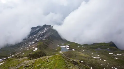 Sellrainer Berge mit Bergseen Sellrainer Berge mit Bergseen mit wolkenverhangenem Himmel