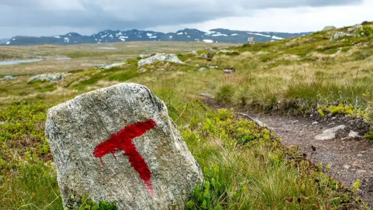 Das "rote T". - Die Wegmarkierung in Norwegen Das "rote T". - Die Wegmarkierung in Norwegen