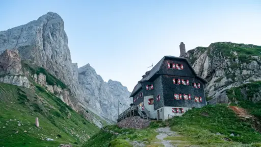 Wolayersee Hütte (1.960 m) Wolayersee Hütte (1.960 m)