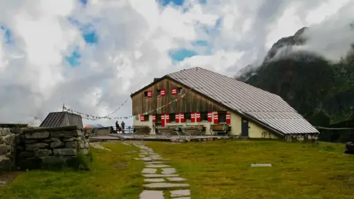 Sulzenauhütte (2.197 m) Sulzenauhütte (2.197 m)