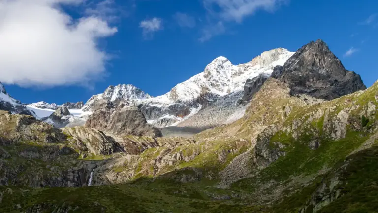 Ötztaler Alpen bei der Frischmannhütte leicht mit Schnee überzuckerte Ötztaler Alpen bei der Frischmannhütte