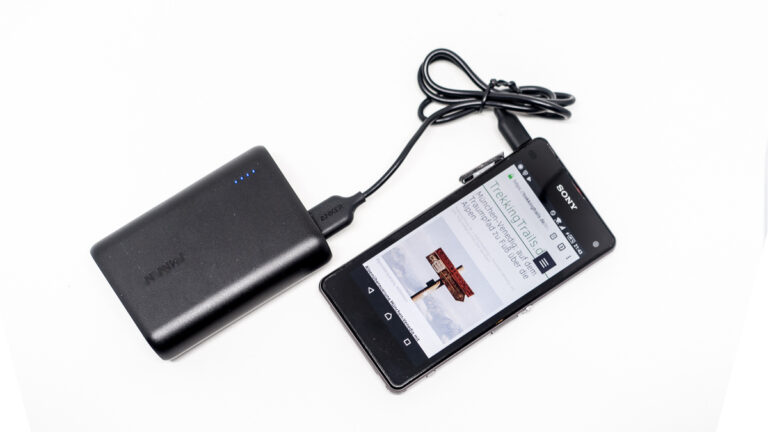 Smartphone mit Powerbank