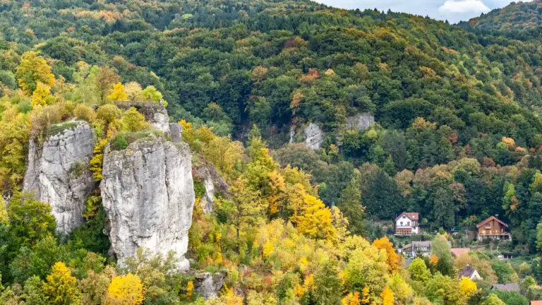 Frankenweg: Panoramablick von der Streitburg ins Wiesenttal Panoramablick von der Streitburg ins Wiesenttal am Frankenweg