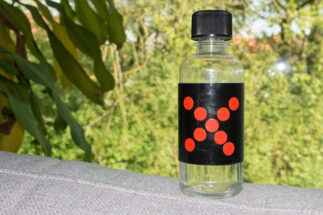 Spiritusflasche mit Sicherheitsverschluss