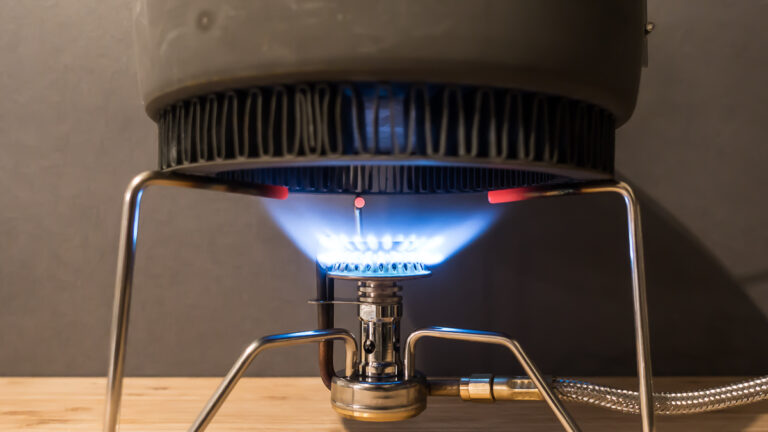 Flammenbild des Kovea Spider breitesFlammenbild des Kovea Spider unter einem 1.3l-Topf