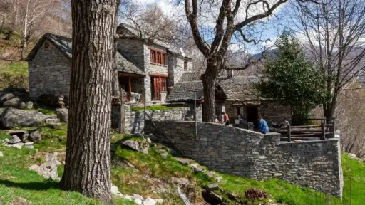 Rustico (Steinhaus) im Tessin Rustico (Steinhaus) im Tessin