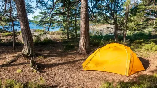 Zelten auf dem Pilgrimsleden - hier am See "Flak"