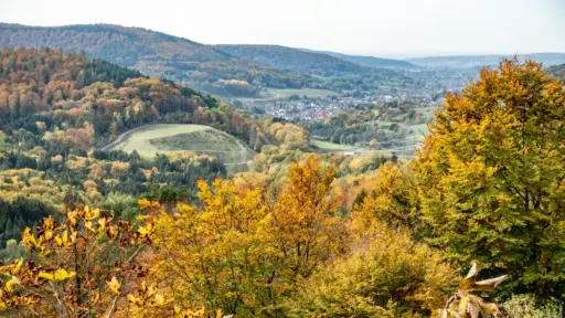 Panoramablick Spessart Panoramablick über den herbstlichen Spessartwald ins Tal