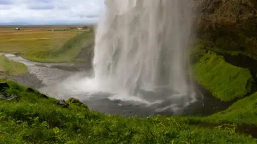 Seljalandsfoss von hinten Seljalandsfoss von hinter dem Wasserfall aufgenommen